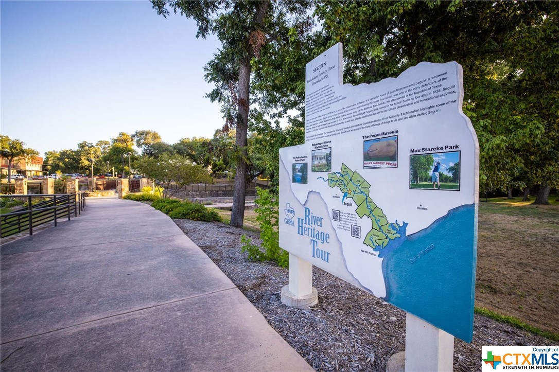 225 N Saunders Street