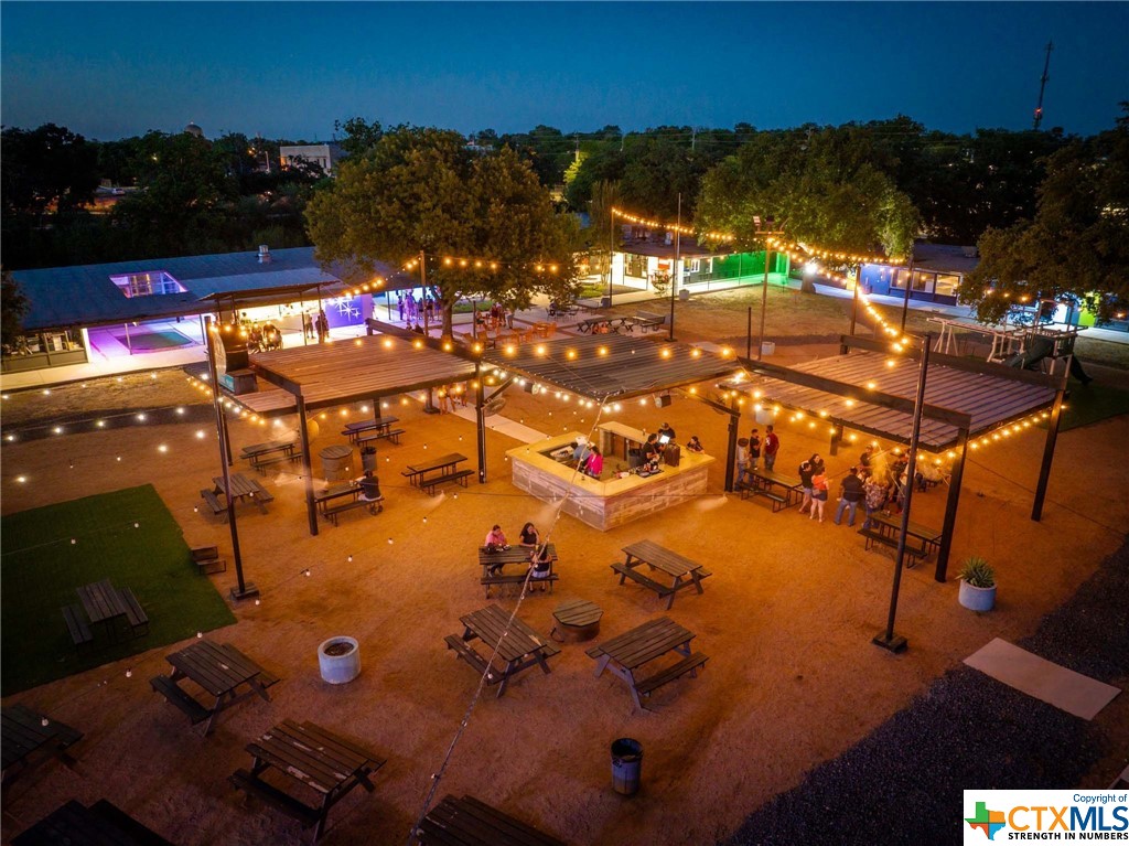 225 N Saunders Street