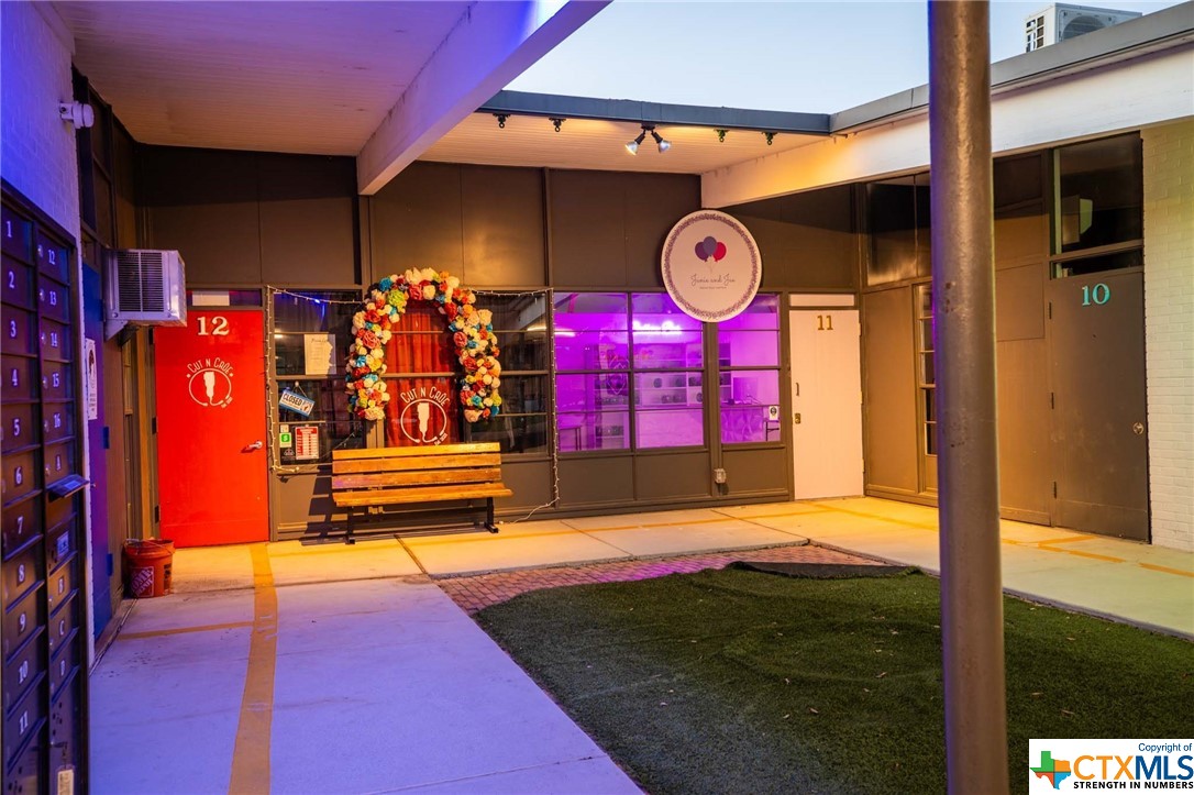 225 N Saunders Street