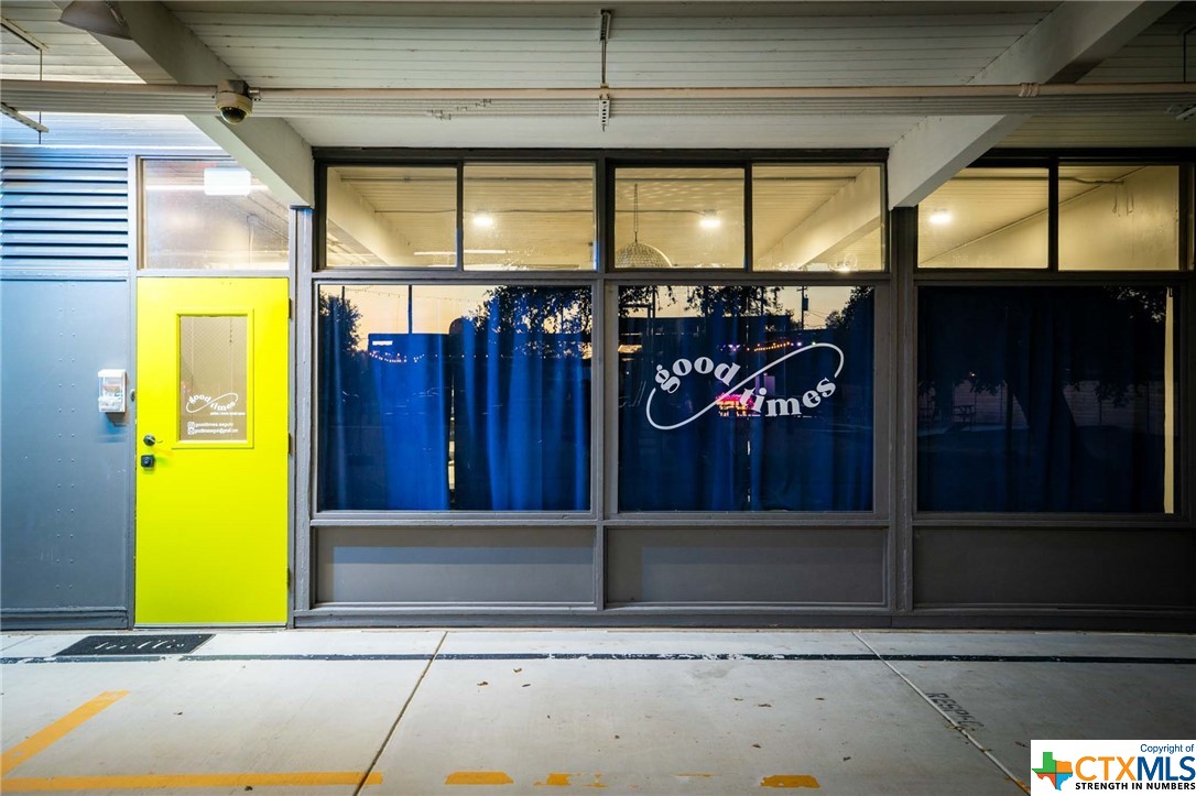 225 N Saunders Street