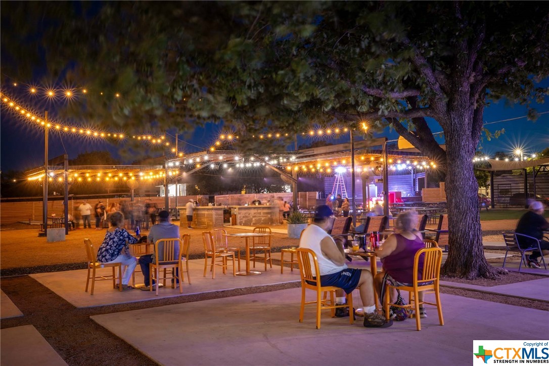 225 N Saunders Street