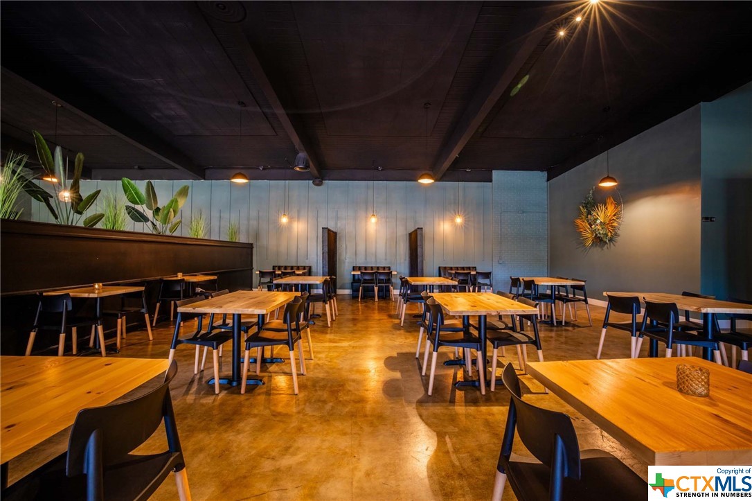 225 N Saunders Street