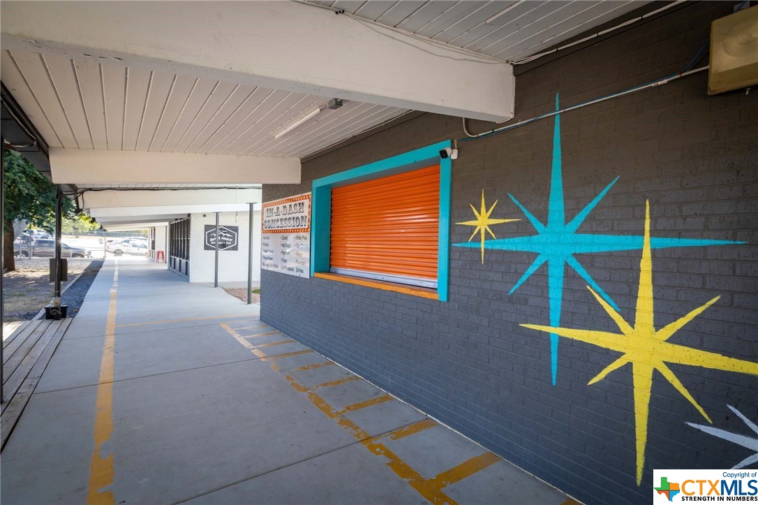 225 N Saunders Street