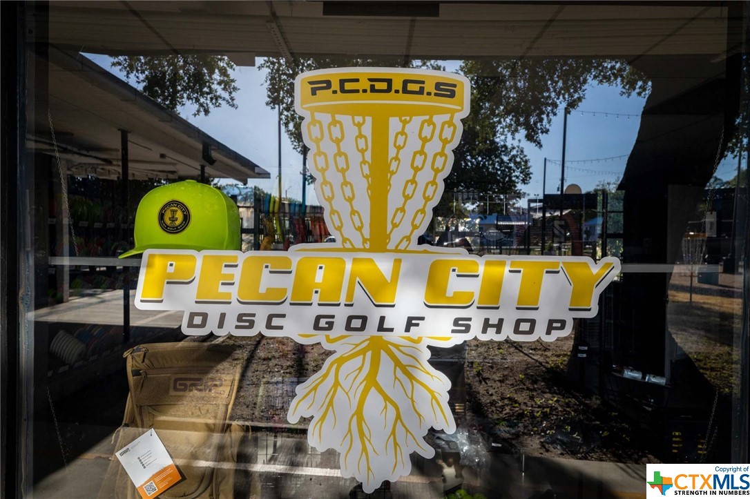 225 N Saunders Street