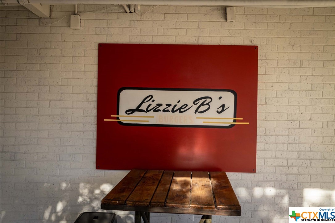 225 N Saunders Street