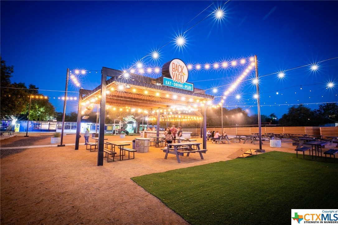 225 N Saunders Street