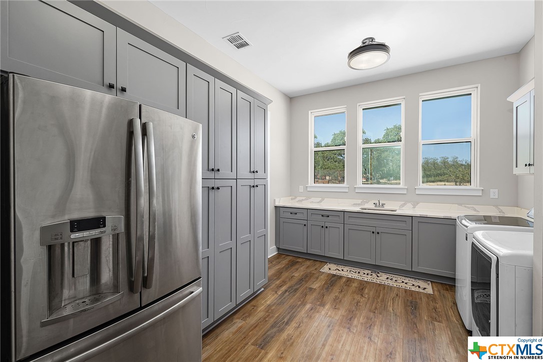 1947 Granada Hills