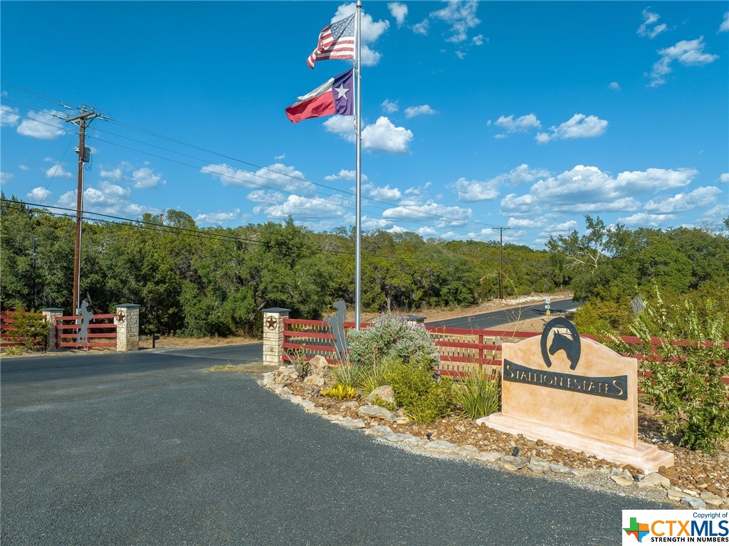 474 Thoroughbred Lane