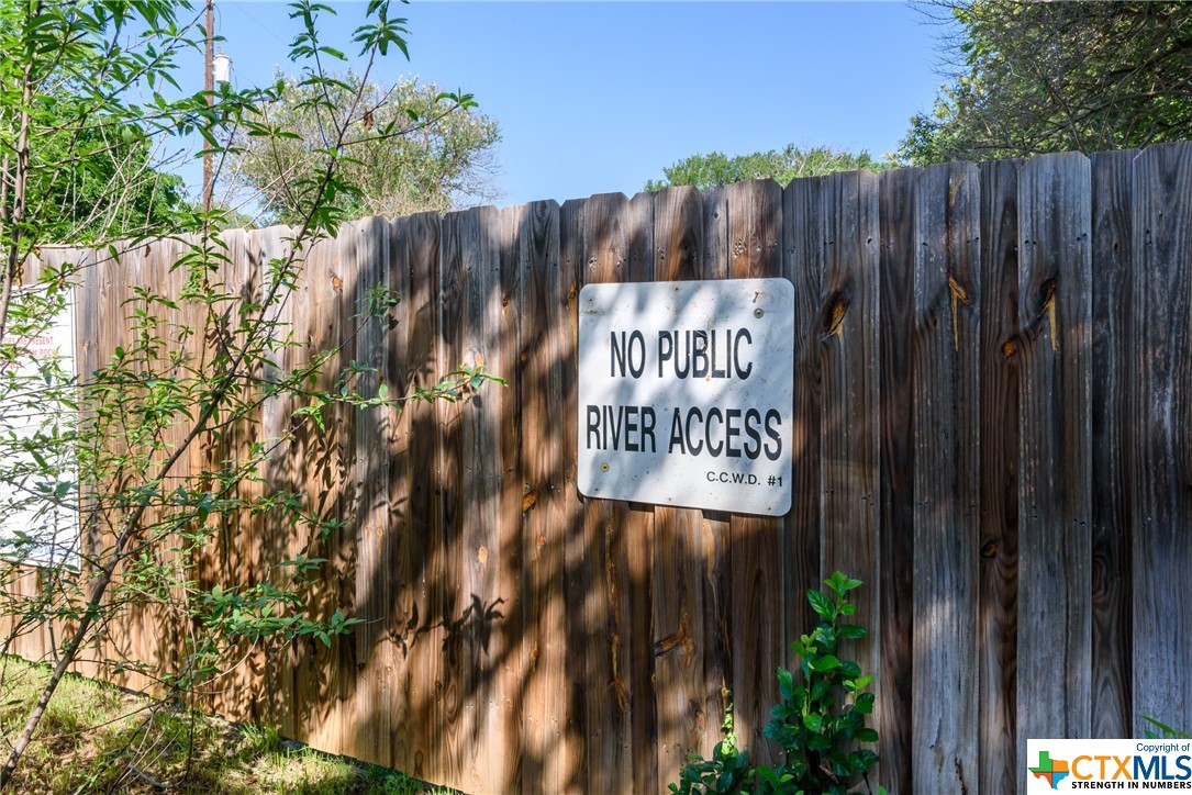 311 Lakeview Boulevard