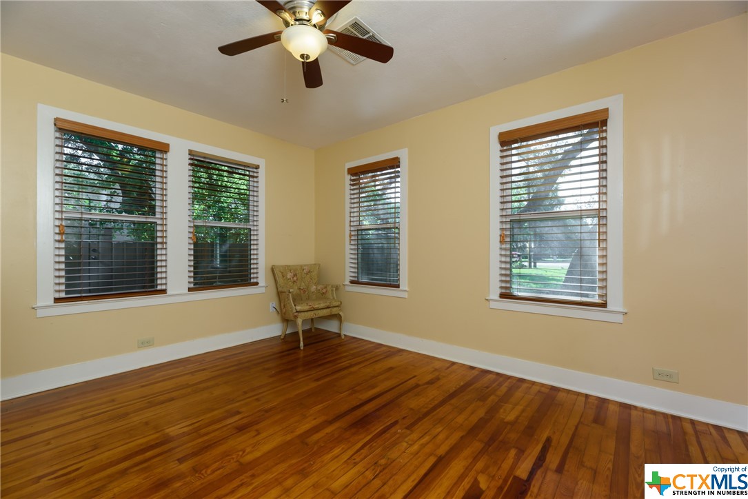 311 Lakeview Boulevard