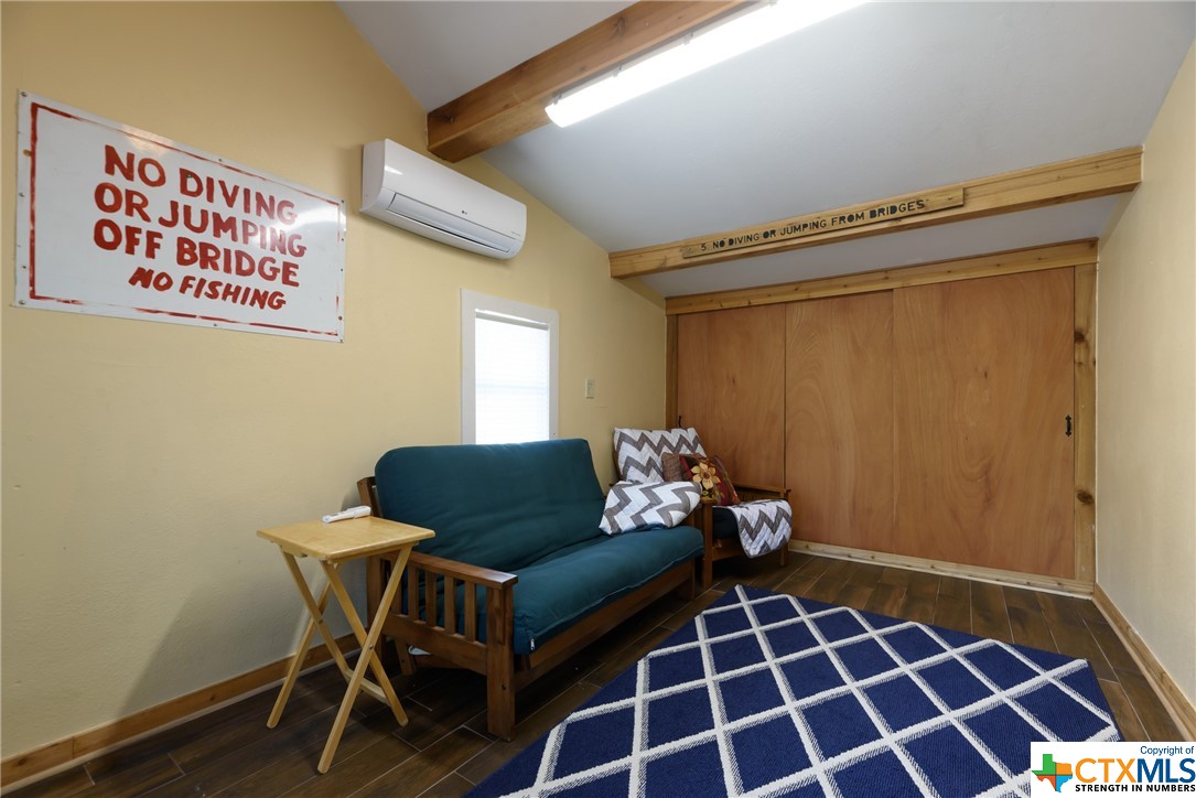 311 Lakeview Boulevard