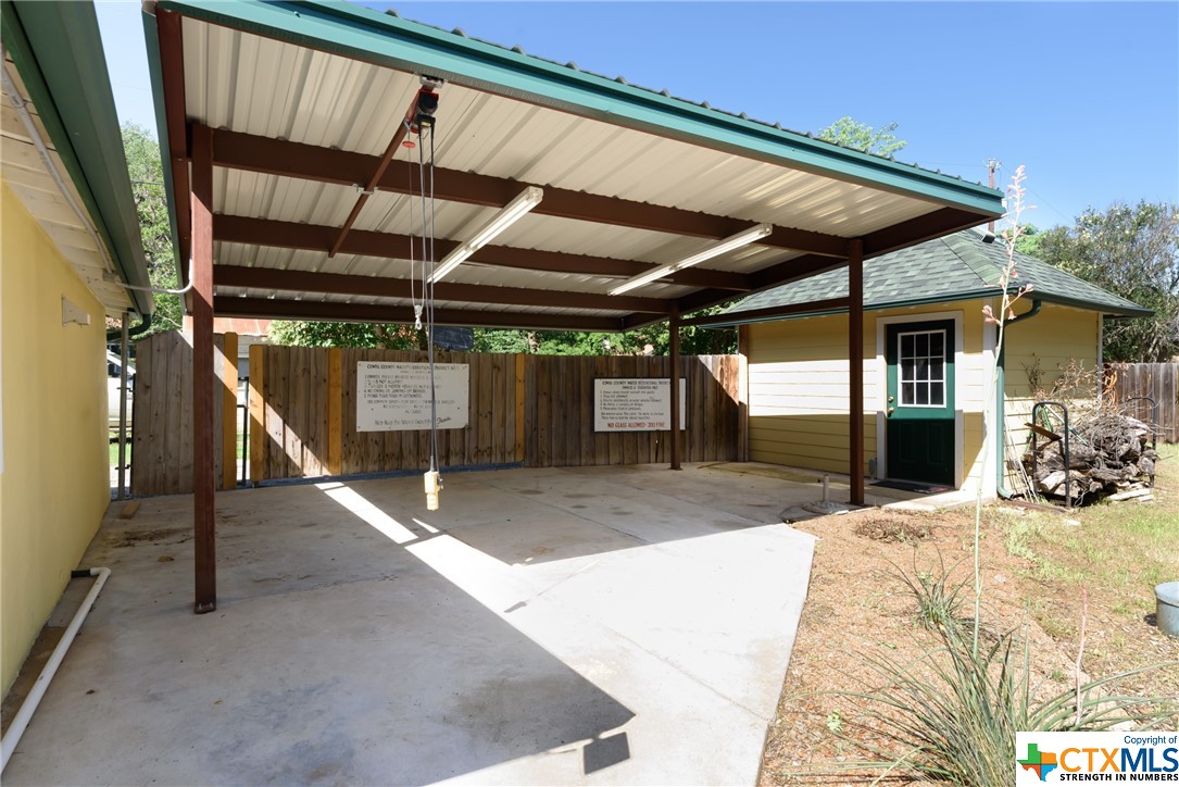 311 Lakeview Boulevard