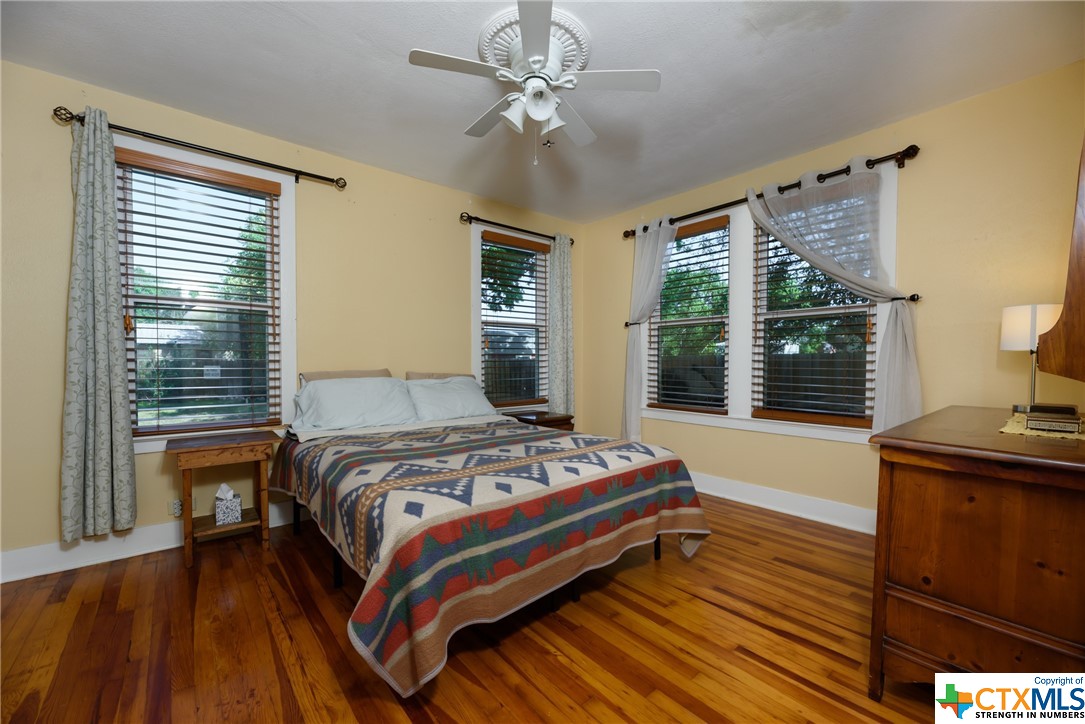 311 Lakeview Boulevard