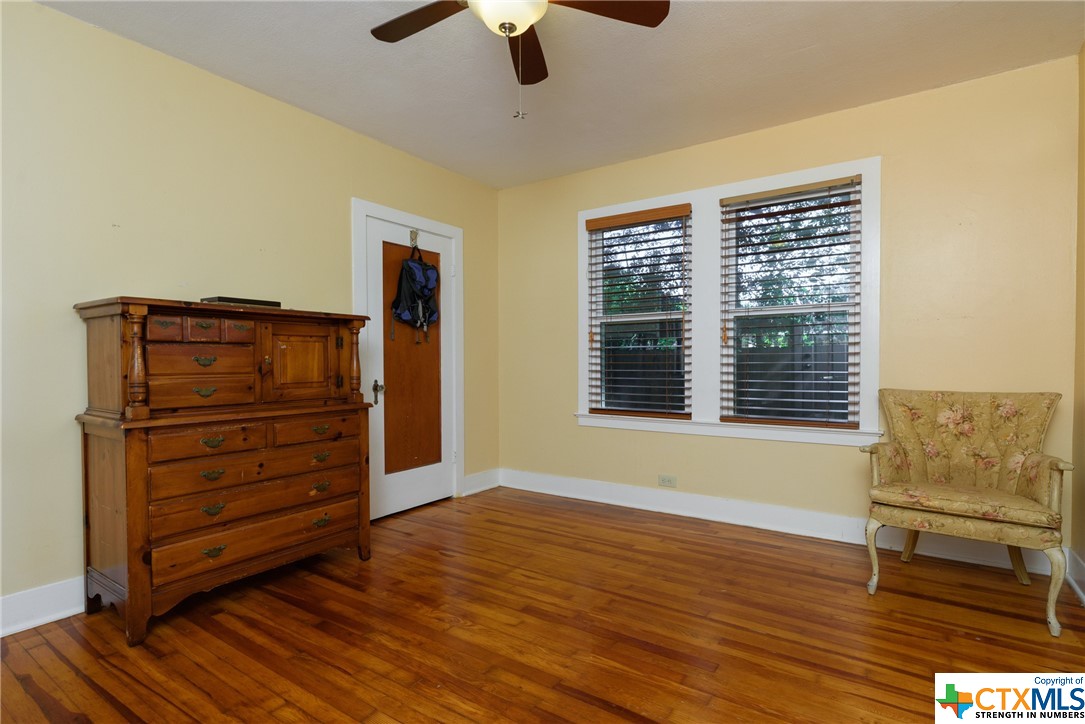 311 Lakeview Boulevard