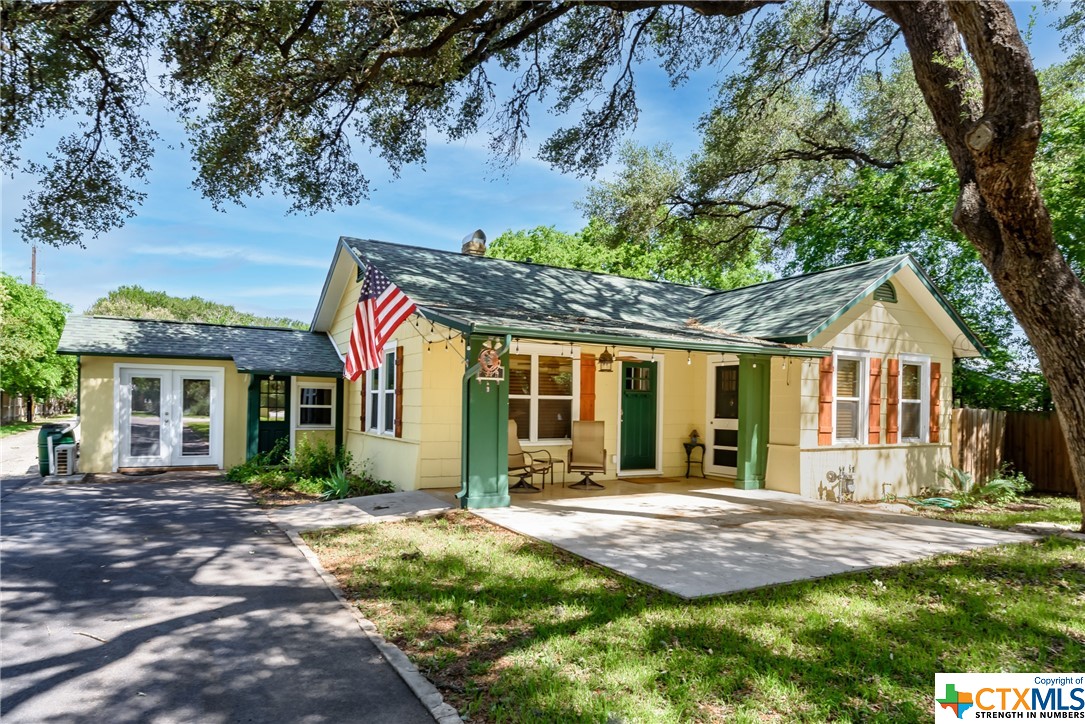 311 Lakeview Boulevard