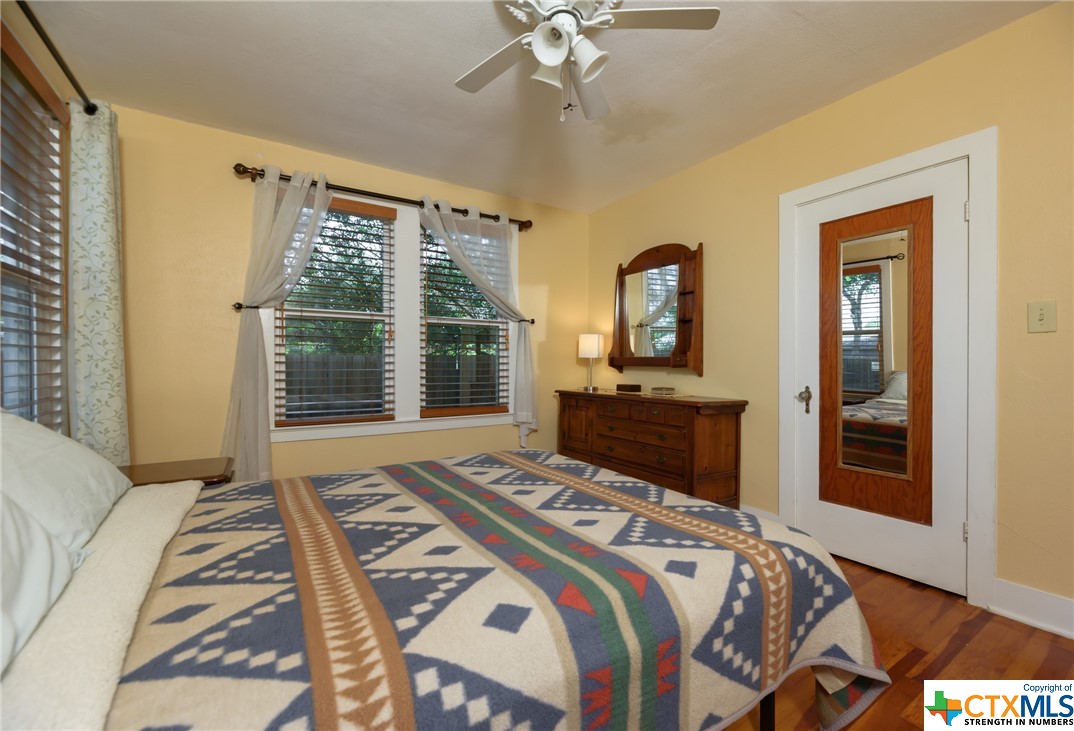 311 Lakeview Boulevard