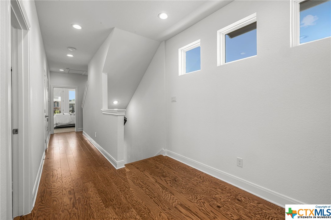 608 N Guenther Avenue