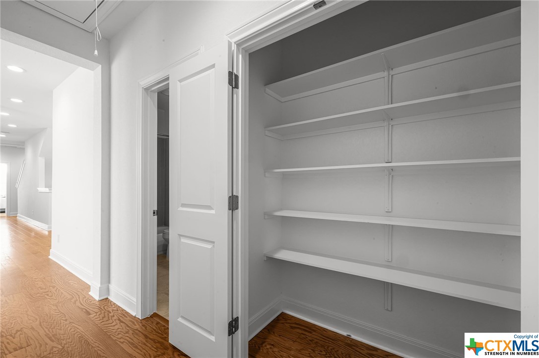 608 N Guenther Avenue