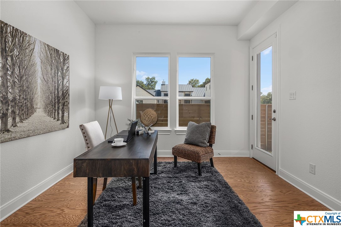 608 N Guenther Avenue