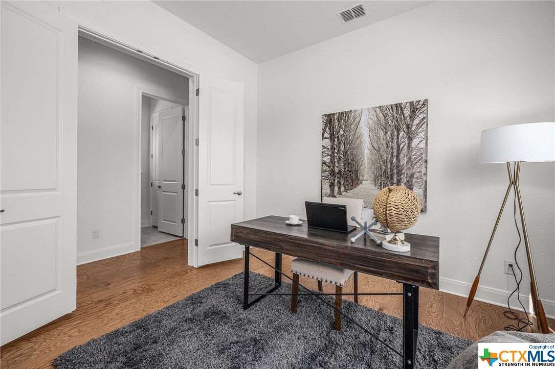 608 N Guenther Avenue