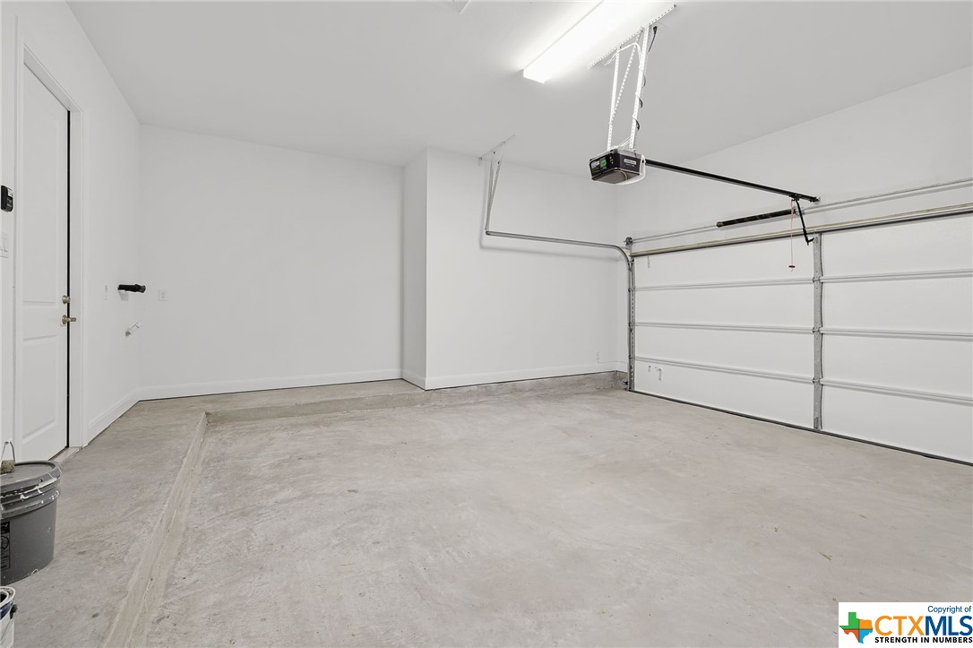 901 N Academy Avenue