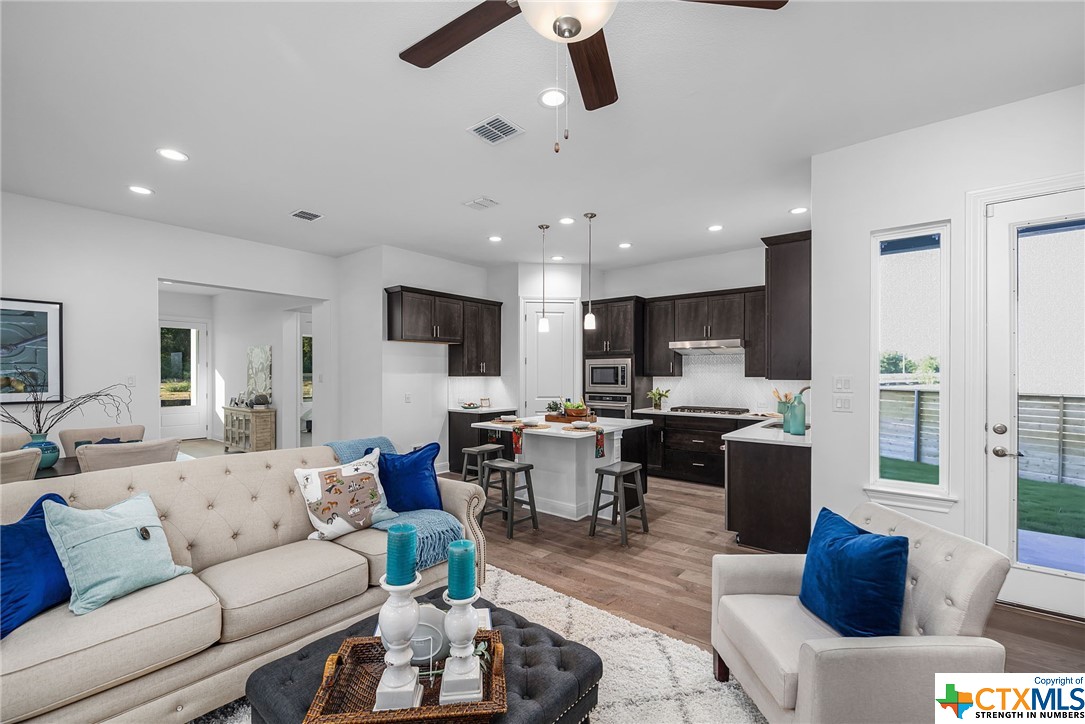 901 N Academy Avenue