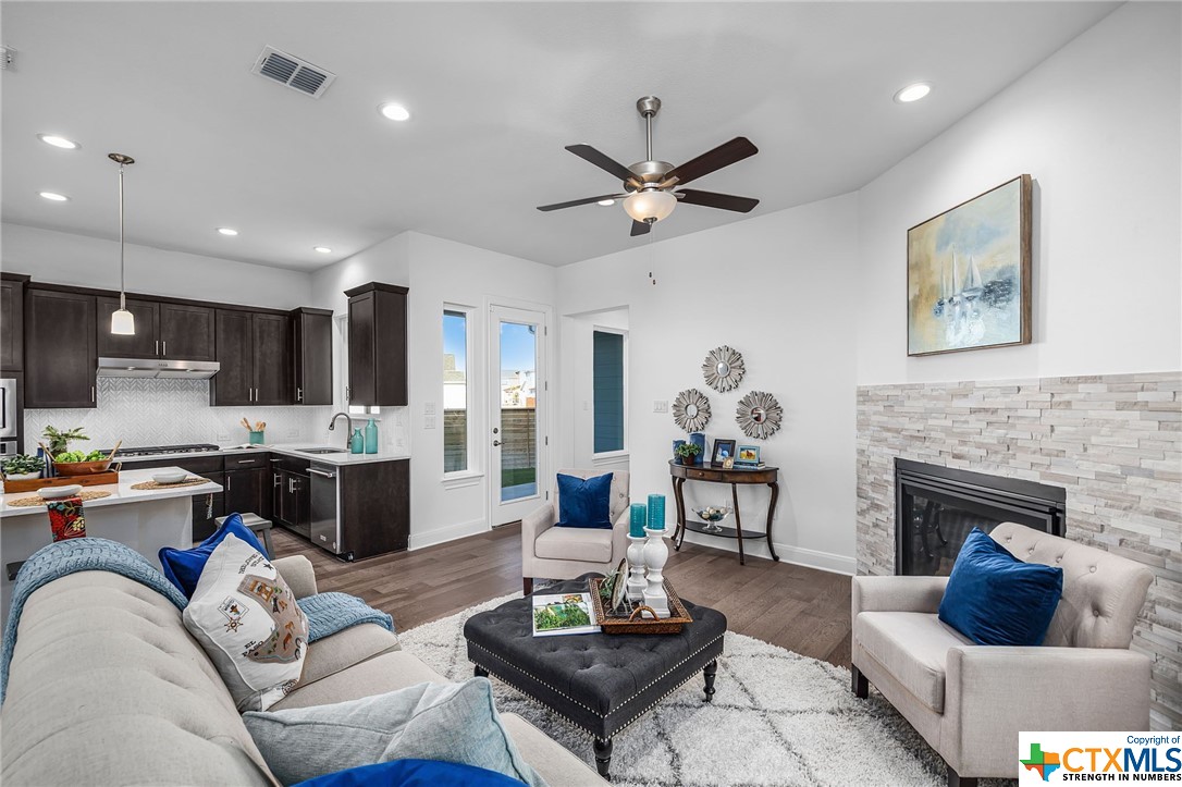 901 N Academy Avenue