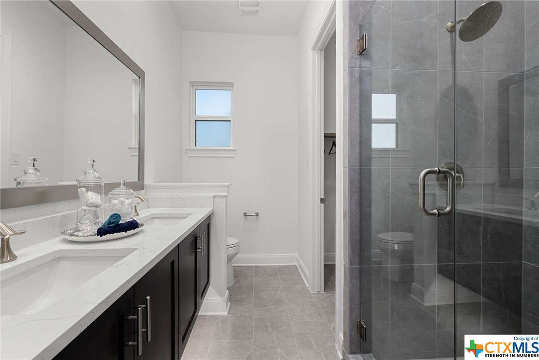 901 N Academy Avenue