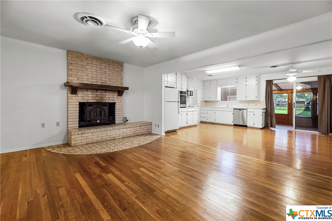 1364 Rivercrest Drive