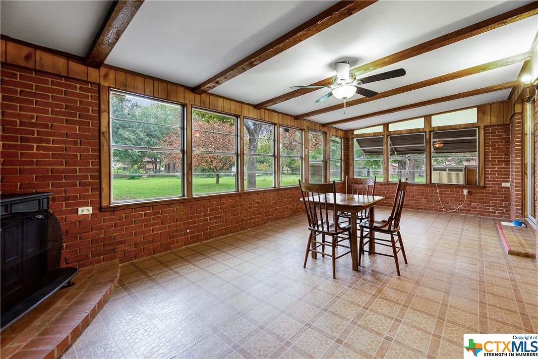 1364 Rivercrest Drive