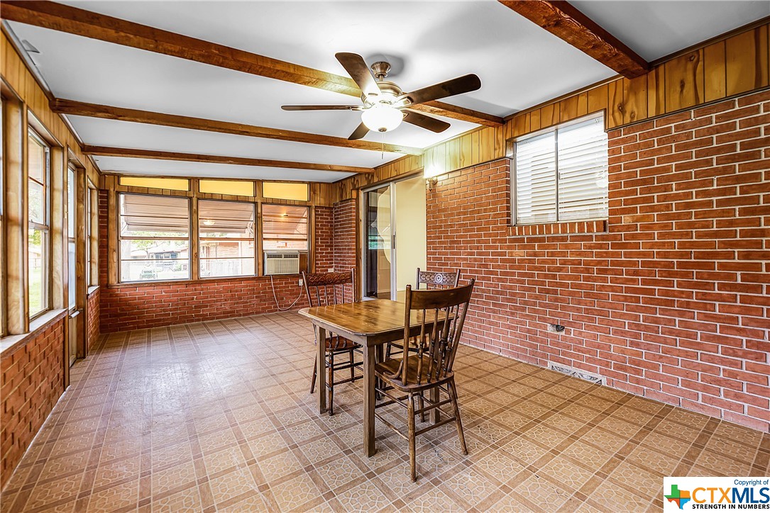 1364 Rivercrest Drive