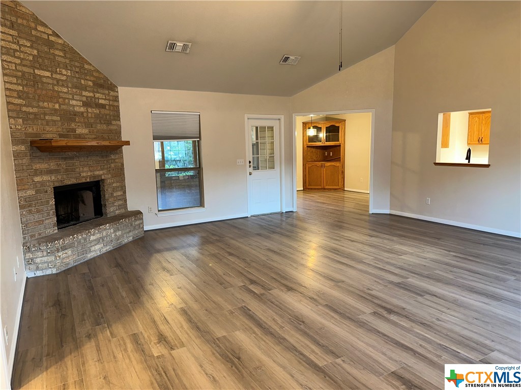 412 E Tanglewood Drive