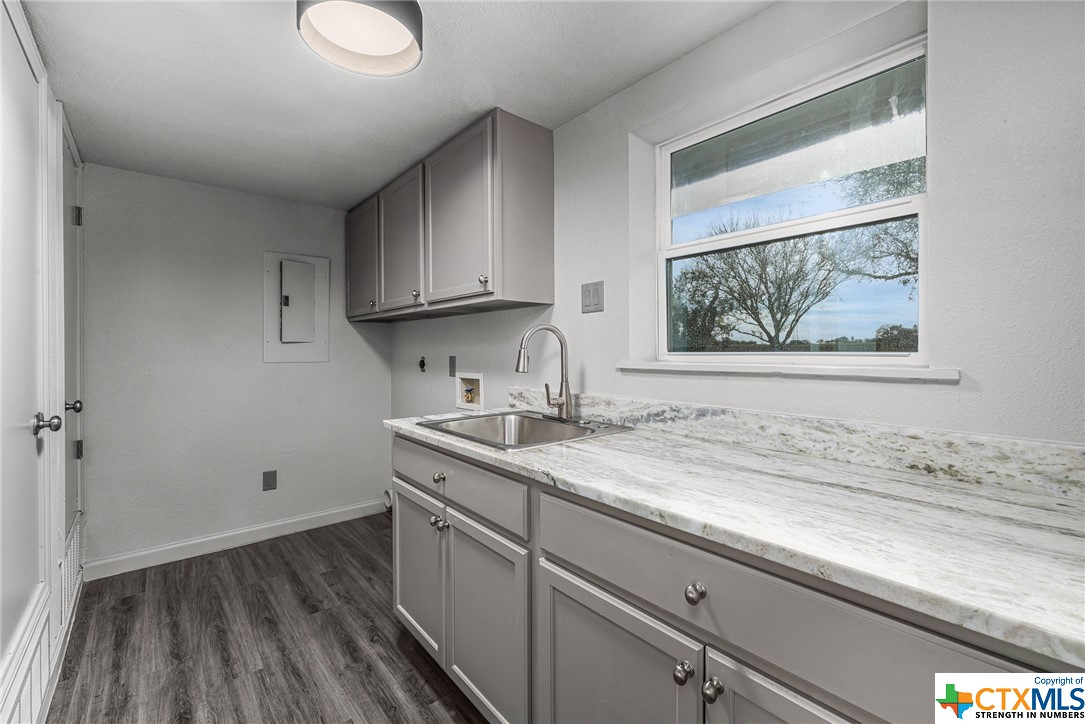 1210 Settlers Way