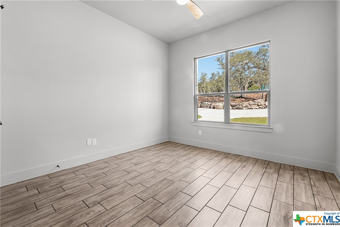 518 Paradise Hills