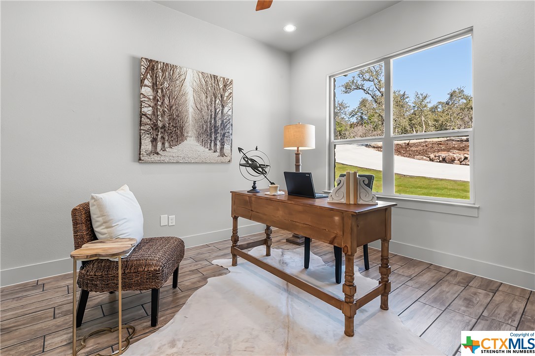 518 Paradise Hills