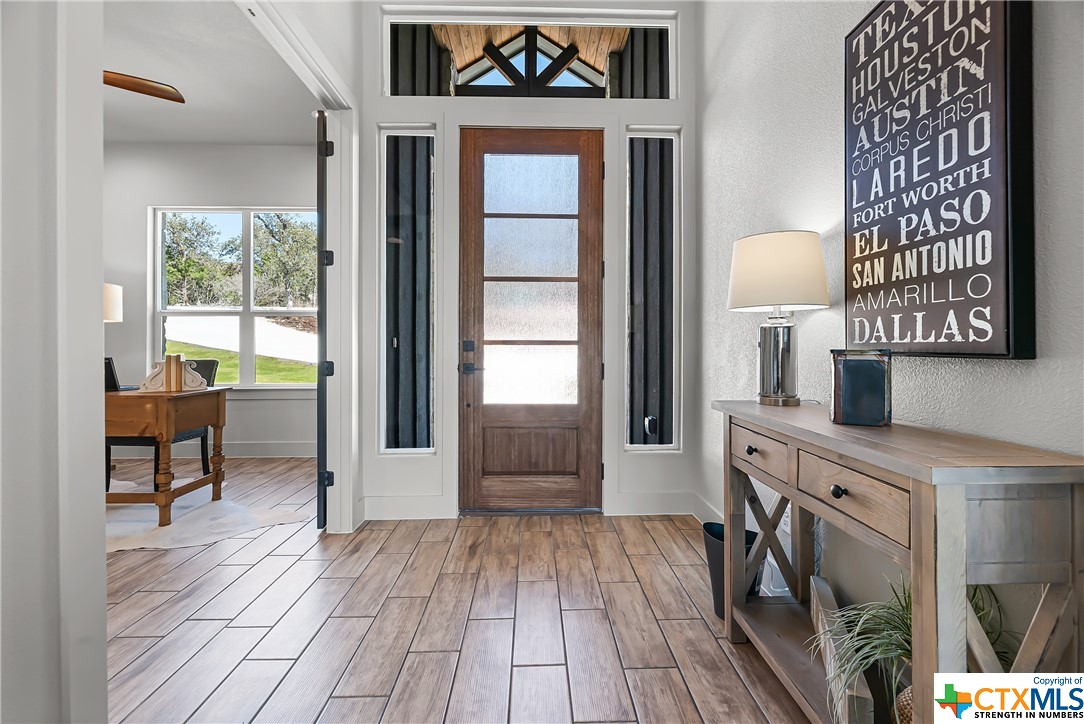 518 Paradise Hills