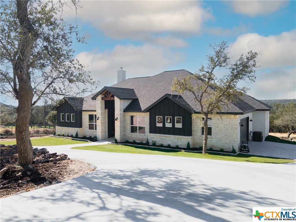 518 Paradise Hills