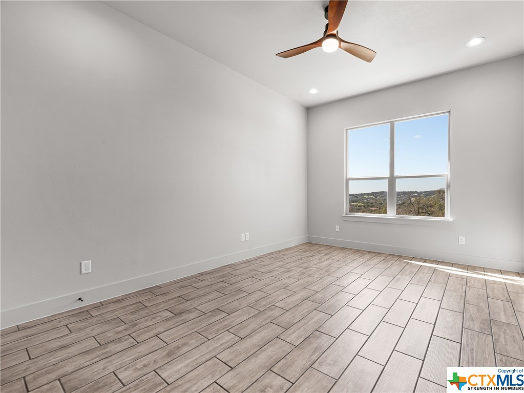 518 Paradise Hills