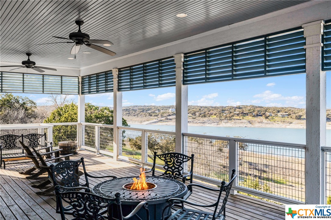 961 Hillcrest Forest