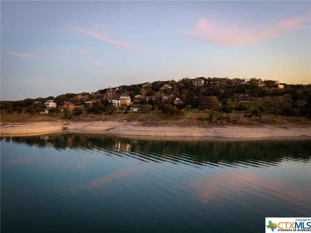 961 Hillcrest Forest