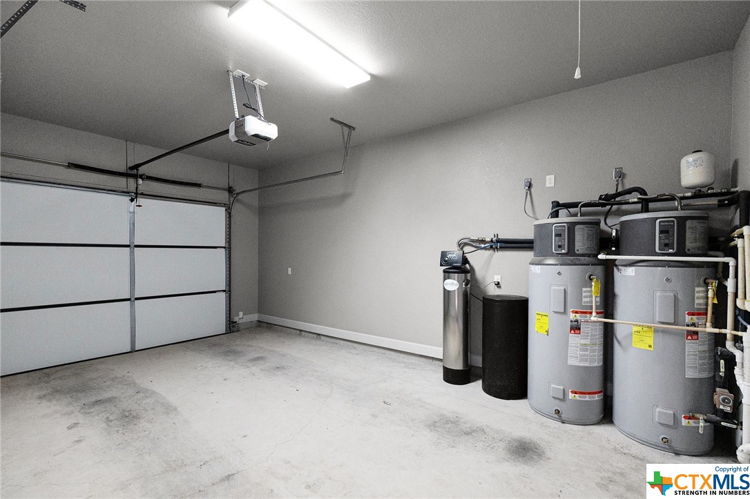 961 Hillcrest Forest