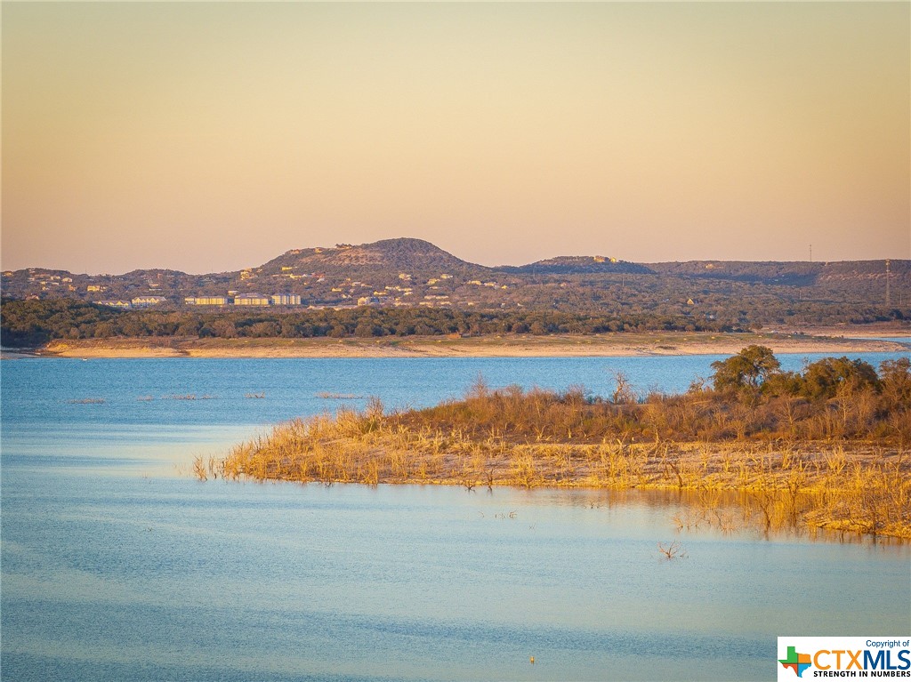 961 Hillcrest Forest