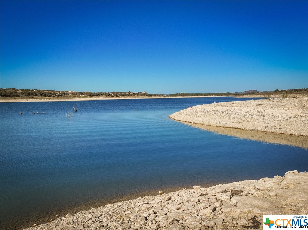 961 Hillcrest Forest