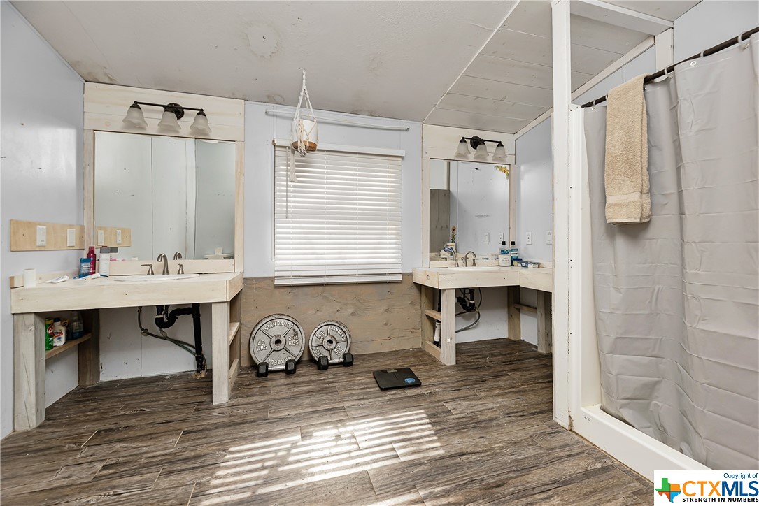 1111 Vivroux Ranch Road