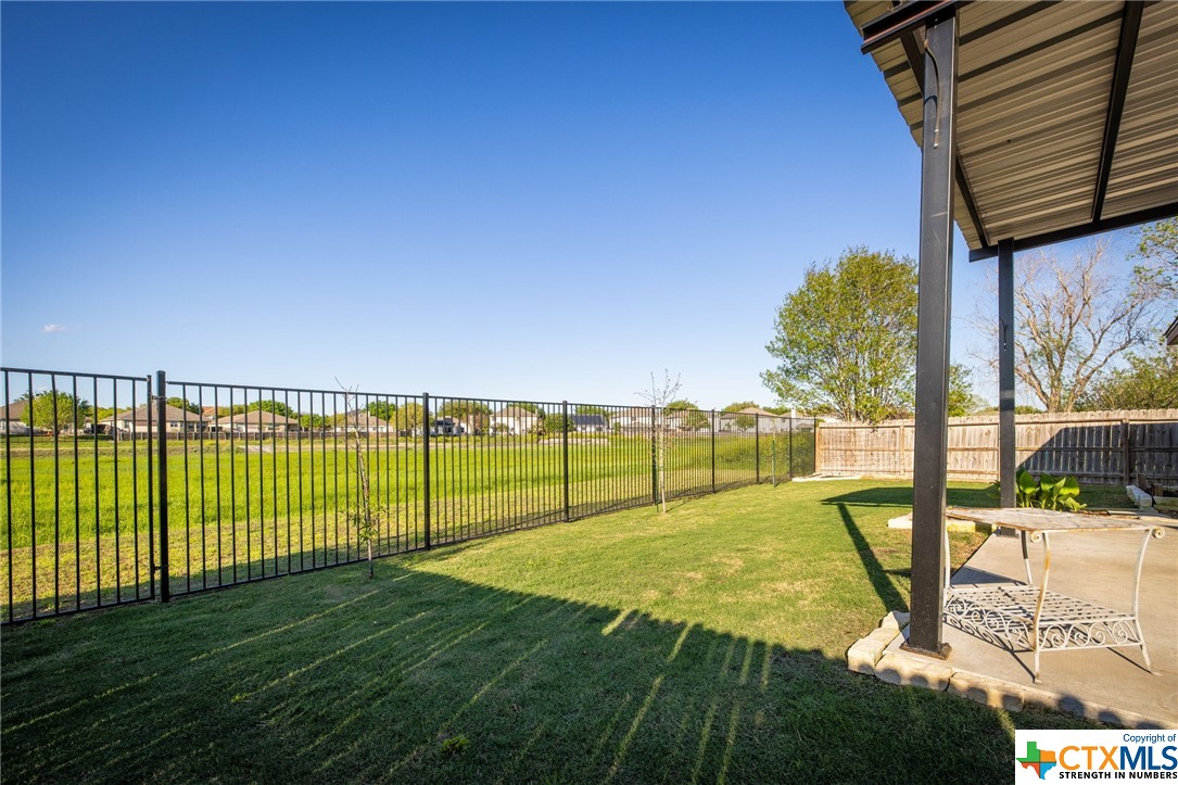 232 Roadrunner Avenue