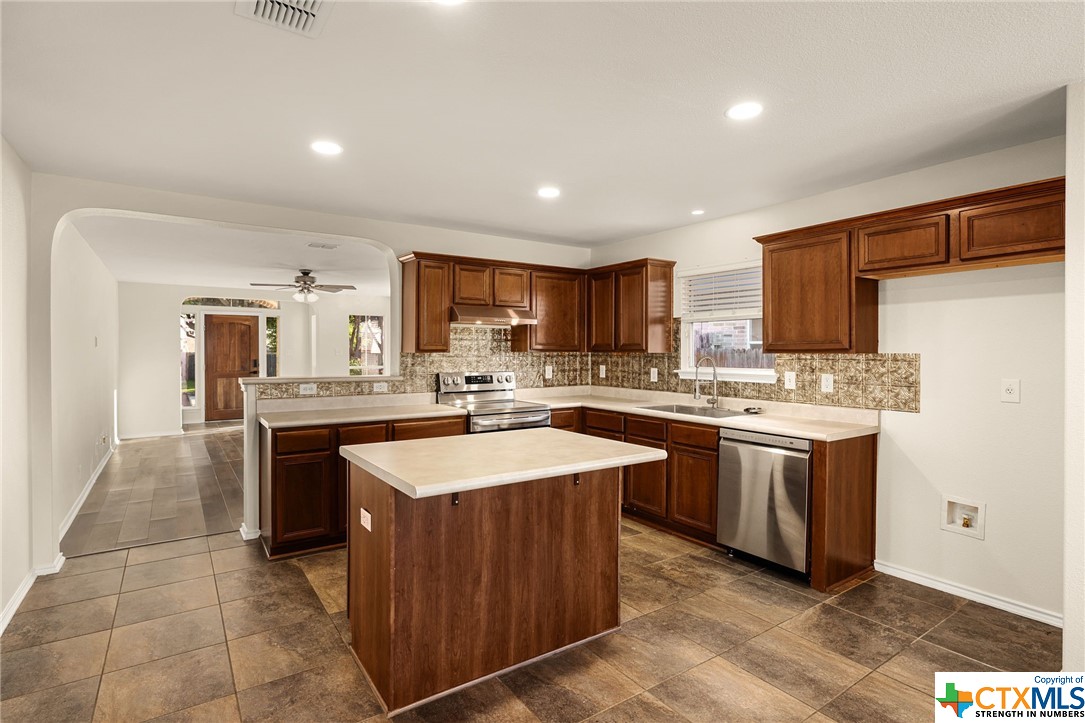 232 Roadrunner Avenue