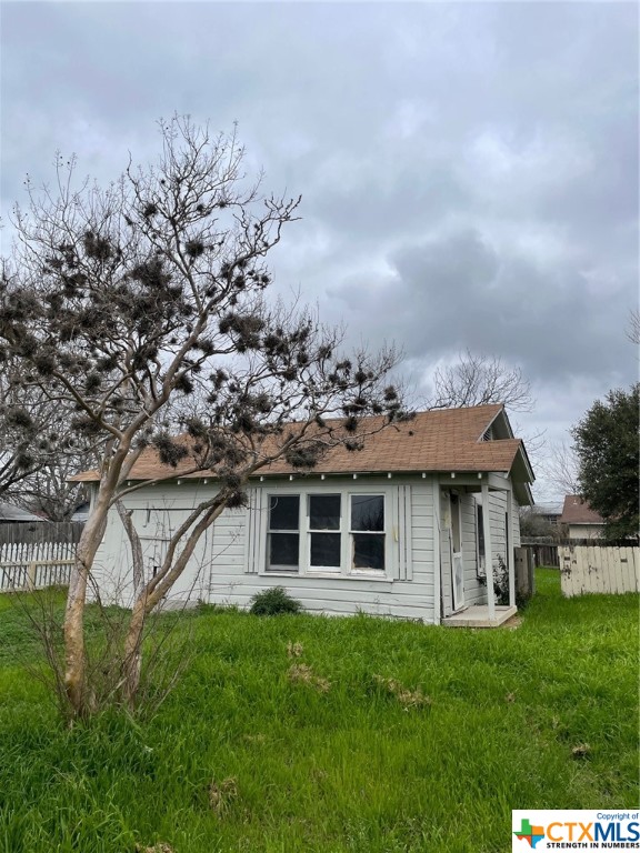 710 E New Braunfels Street