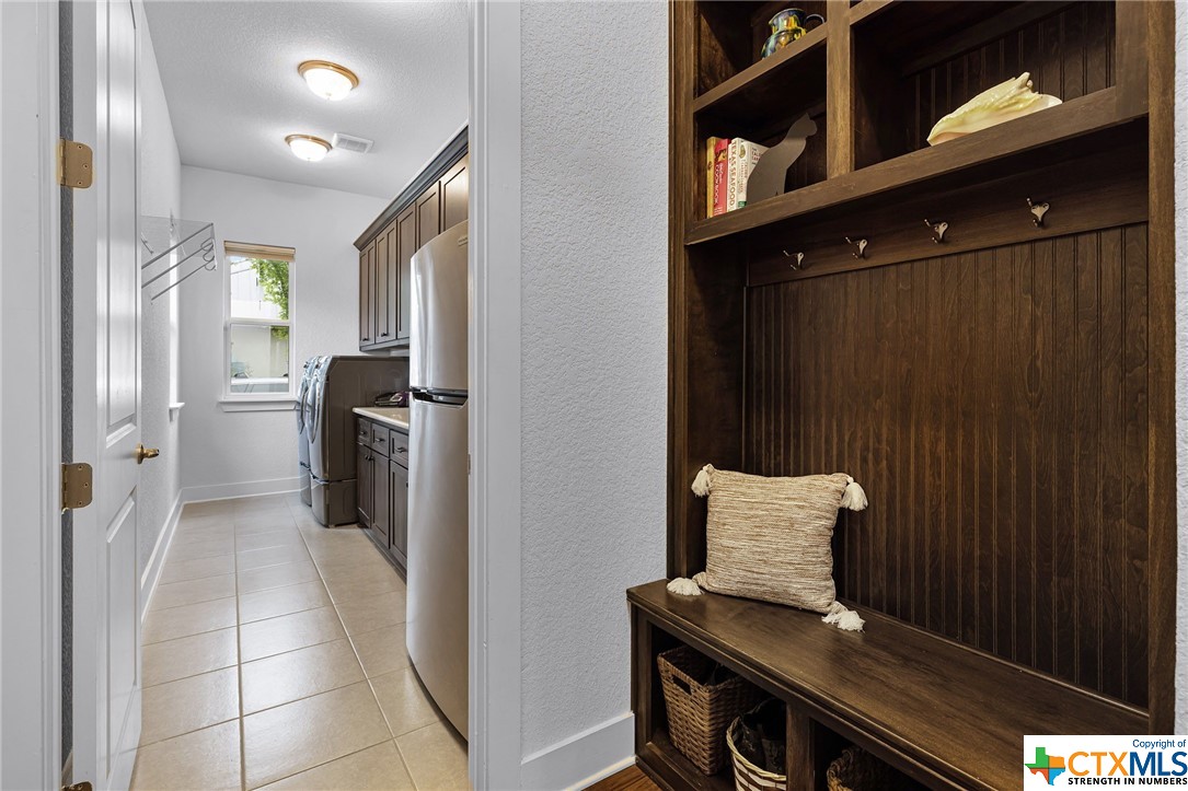 2398 Geneseo Oaks