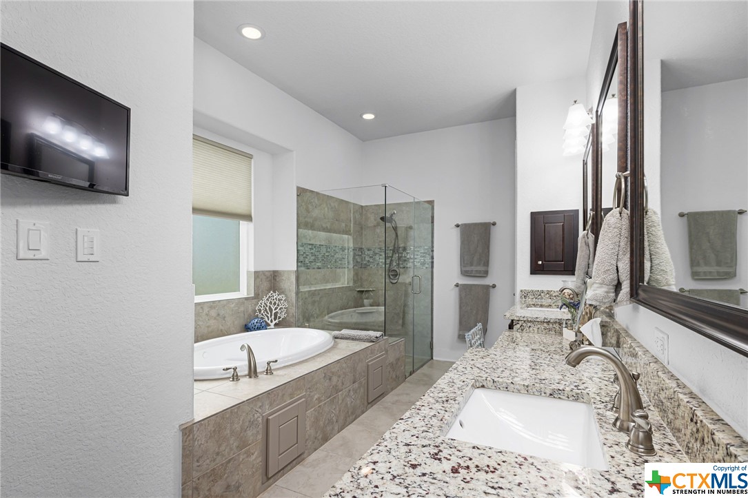 2398 Geneseo Oaks