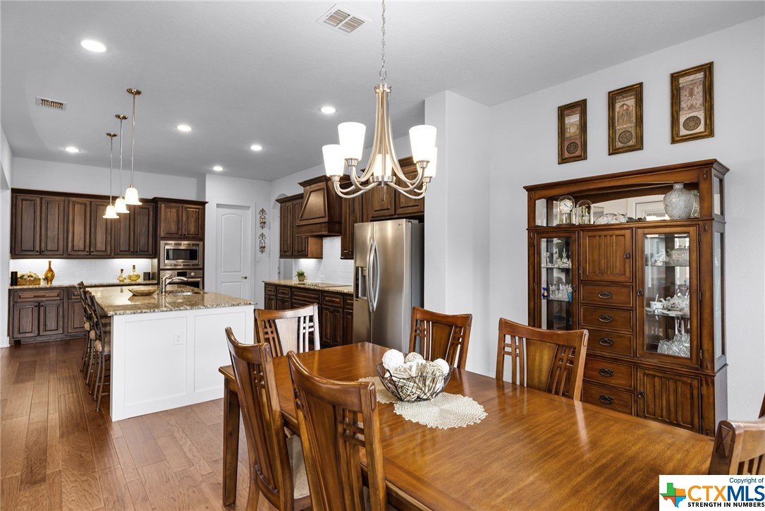 2398 Geneseo Oaks
